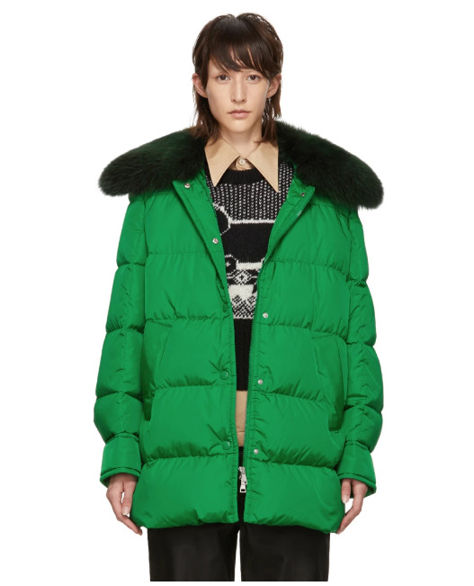 moncler mesange 绿色100%蓝狐毛领羽绒夹克 1564加元(2370加元)