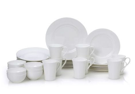 Mikasa Lucerne White 40 Piece Dinnerware Set简约白色骨瓷餐具40件套装1.9折149.99元包邮！另有多款Mikasa单件餐具1.5折特卖！