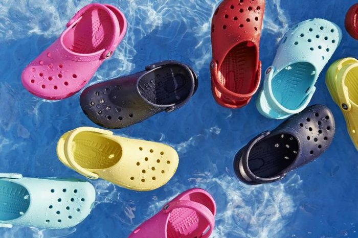 最后一天！Crocs 卡洛驰季末清仓特卖， 精选197款成人儿童凉拖 4折起优惠！