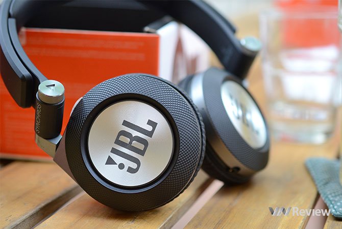  史低！JBL Synchros E40BT 无线蓝牙头戴式耳机 79.95元，原价 143.99元，包邮