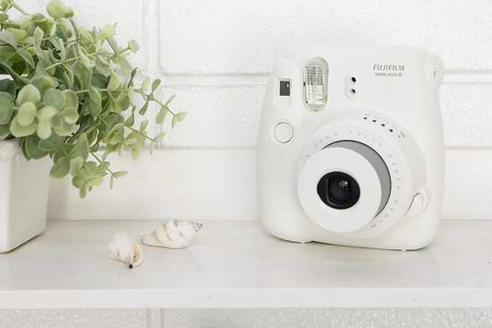  历史最低价！Fujifilm 富士 Instax Mini 8 梦幻白 拍立得相机 59.99加元包邮！