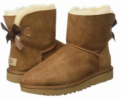  UGG 女士迷你 Bailey 蝴蝶结 雪地靴 154.8加元（2色），The Bay同款价 210加元，包邮