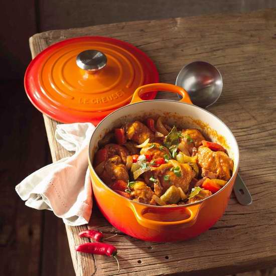  近史低价！Le Creuset 4.2升 火焰红 酷彩珐琅 经典圆形铸铁深烧锅4.5折 224加元包邮！