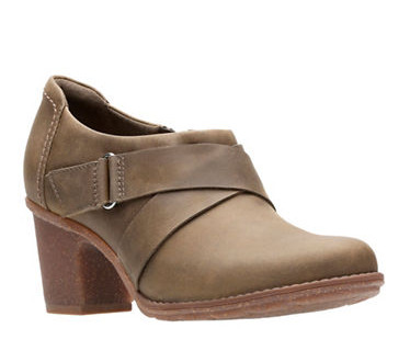  CLARKS Sahlin 踝靴 41.65加元（6，7码），原价 140加元