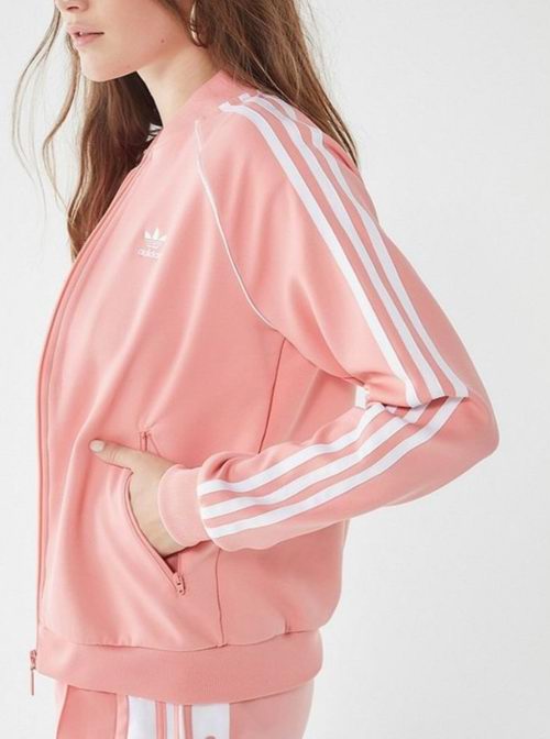  精选Champion、adidas Originals、3CE、Stila等品牌潮服及美妆产品 3折起优惠！