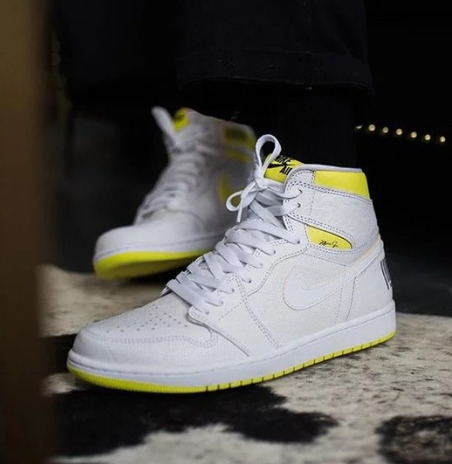  Jordan Retro 1 High OG 复刻版乔1高帮男士篮球鞋 215加元热卖！