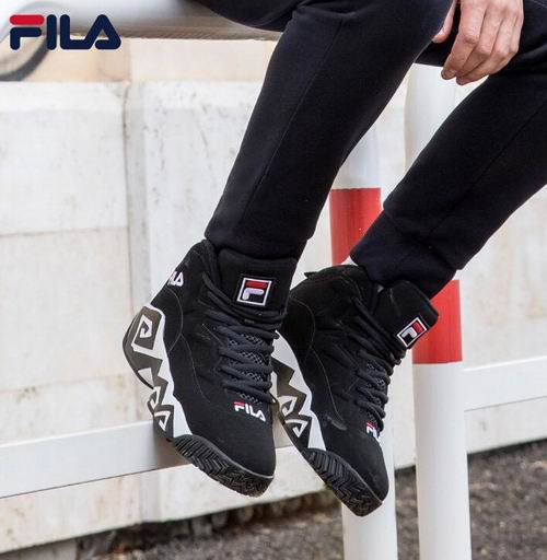  Fila Mb男士时尚厚底运动鞋 94.9加元起（8/8.5/9/10.5码），原价 166.51加元，包邮