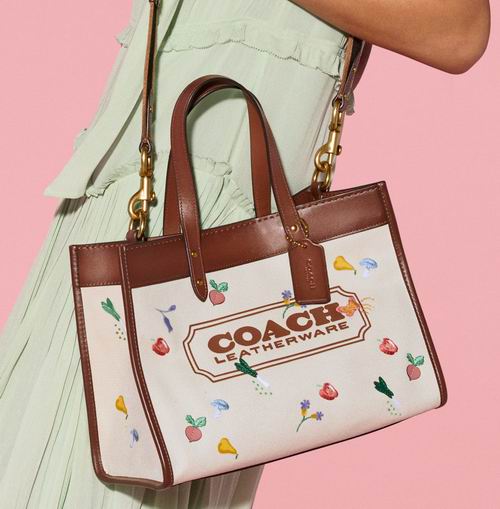  Coach Field Tote 30 颜值高 实用性强 托特包 416.5加元，原价 595加元，包邮