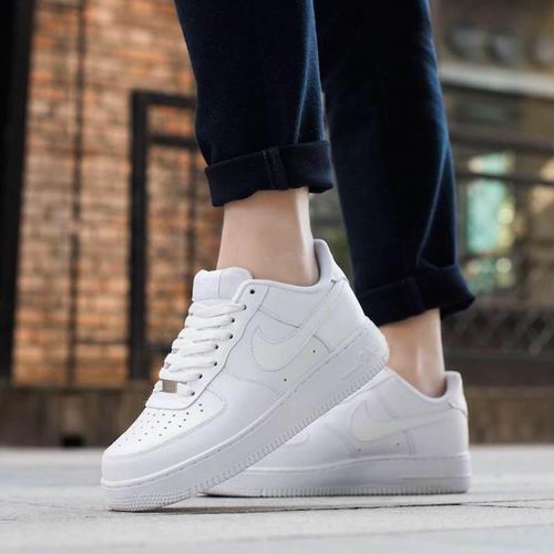  NIKE Air Force 1 '07女士小白鞋 120加元（8.5码）+包邮！