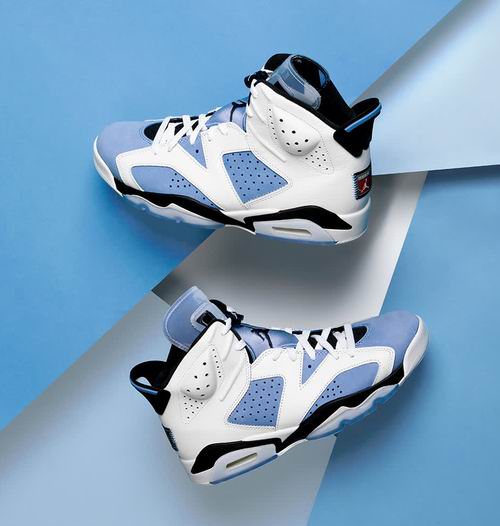 Nike Air Jordan 6 University Blue 运动鞋245加元/大童165加元东部