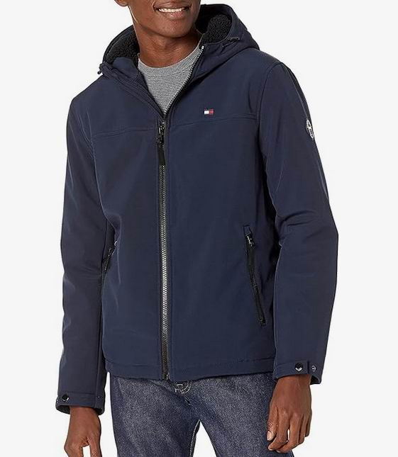  Tommy Hilfiger 男式量轻高性能软壳连帽衫夹克 65.57加元（原价 108.91加元）