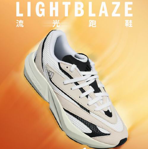  Adidas 春季大促：精选运动鞋、服饰等2.5折起+额外7折！新款也打折！